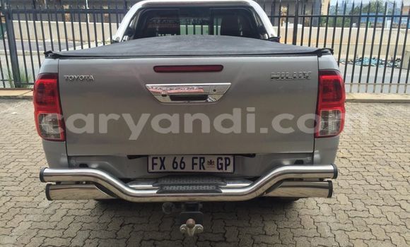 Acheter Occasion Voiture Toyota Hilux Gris à Lusaka, Zambie Acheter Occasion Voiture Toyota Hilux Gris à Lusaka, Zambie