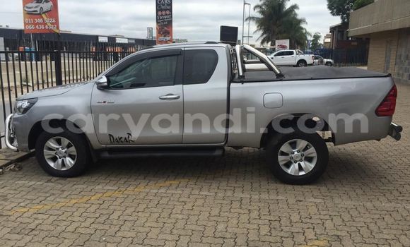 Acheter Occasion Voiture Toyota Hilux Gris à Lusaka, Zambie Acheter Occasion Voiture Toyota Hilux Gris à Lusaka, Zambie