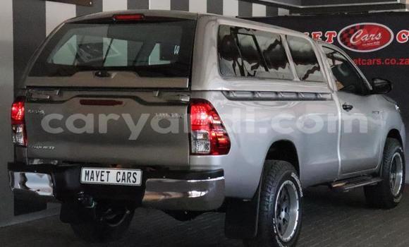 Acheter Occasion Voiture Toyota Hilux Gris à Chingola, Zambie Acheter Occasion Voiture Toyota Hilux Gris à Chingola, Zambie