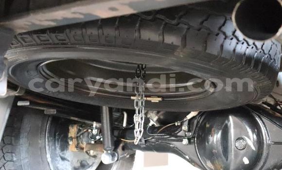 Acheter Occasion Voiture Toyota Hilux Gris à Chingola, Zambie Acheter Occasion Voiture Toyota Hilux Gris à Chingola, Zambie