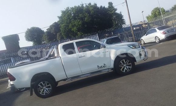 Buy Used Toyota Hilux White Car in Lusaka in Zambia Buy Used Toyota Hilux White Car in Lusaka in Zambia