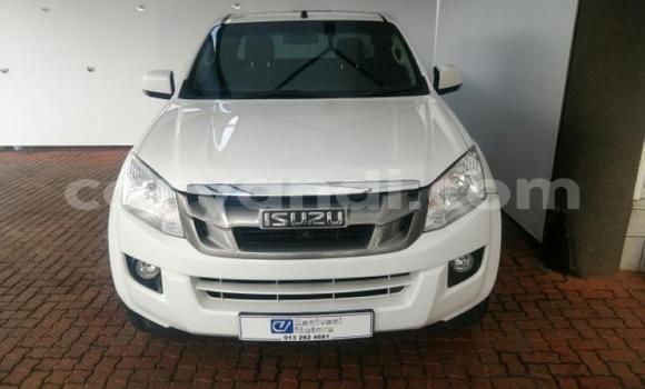 Acheter Occasion Voiture Isuzu KB Blanc à Chilanga, Lusaka Acheter Occasion Voiture Isuzu KB Blanc à Chilanga, Lusaka