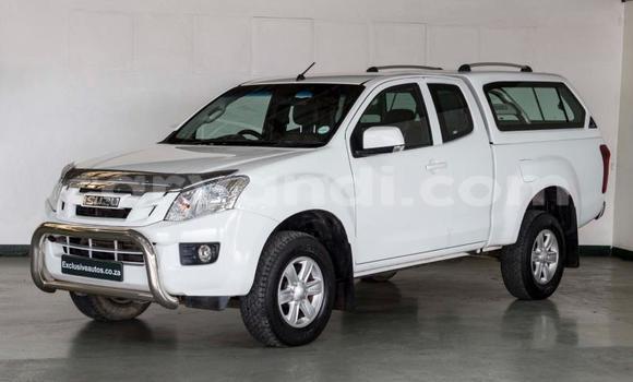 Buy Used Isuzu KB White Car in Chilanga in Lusaka Buy Used Isuzu KB White Car in Chilanga in Lusaka