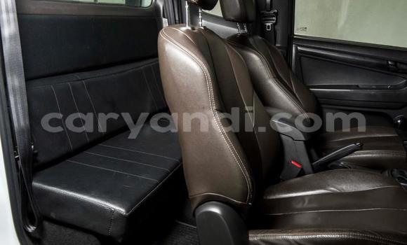 Buy Used Isuzu KB White Car in Chilanga in Lusaka Buy Used Isuzu KB White Car in Chilanga in Lusaka