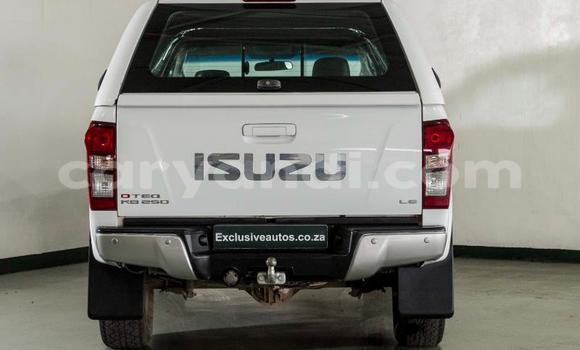 Buy Used Isuzu KB White Car in Chilanga in Lusaka Buy Used Isuzu KB White Car in Chilanga in Lusaka