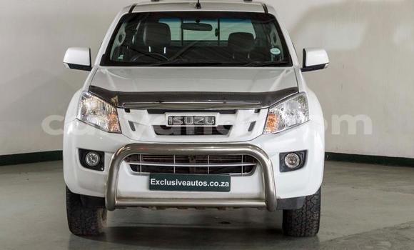 Buy Used Isuzu KB White Car in Chilanga in Lusaka Buy Used Isuzu KB White Car in Chilanga in Lusaka