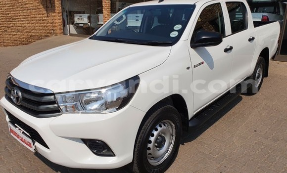 Tenga Tsaru Toyota Hilux Chena Mota in Chipata in Zambia Tenga Tsaru Toyota Hilux Chena Mota in Chipata in Zambia