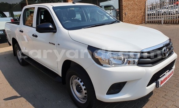 Tenga Tsaru Toyota Hilux Chena Mota in Chipata in Zambia Tenga Tsaru Toyota Hilux Chena Mota in Chipata in Zambia