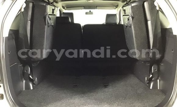 Acheter Occasion Voiture Toyota Fortuner Blanc à Chingola, Zambie Acheter Occasion Voiture Toyota Fortuner Blanc à Chingola, Zambie