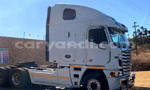 Buy Used Caterpillar 120 White Truck in Chingola in Zambia Buy Used Caterpillar 120 White Truck in Chingola in Zambia