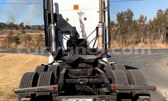 Buy Used Caterpillar 120 White Truck in Chingola in Zambia Buy Used Caterpillar 120 White Truck in Chingola in Zambia