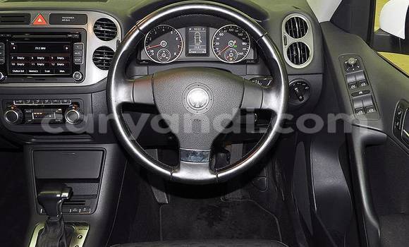 Acheter Import Voiture Volkswagen Touareg Blanc à Lusaka, Zambie Acheter Import Voiture Volkswagen Touareg Blanc à Lusaka, Zambie