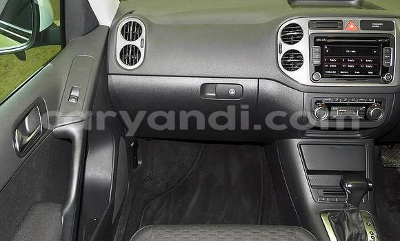 Acheter Import Voiture Volkswagen Touareg Blanc à Lusaka, Zambie Acheter Import Voiture Volkswagen Touareg Blanc à Lusaka, Zambie