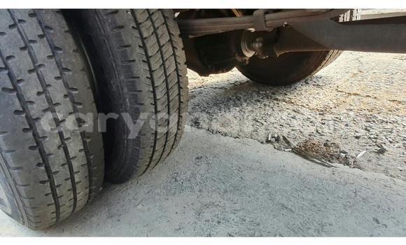 Acheter Occasion Utilitaire Isuzu FTR 850 Blanc à Chilanga, Lusaka Acheter Occasion Utilitaire Isuzu FTR 850 Blanc à Chilanga, Lusaka