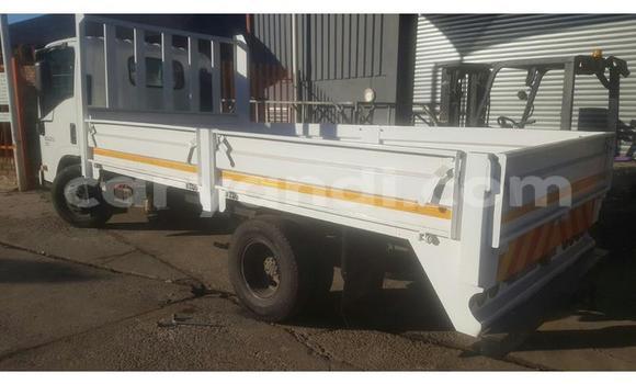 Acheter Occasion Utilitaire Isuzu FTR 850 Blanc à Chilanga, Lusaka Acheter Occasion Utilitaire Isuzu FTR 850 Blanc à Chilanga, Lusaka