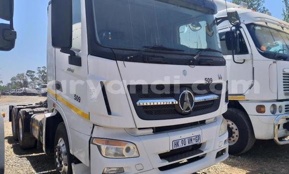 Nunua Ilio tumika Mercedes–Benz 2644 Nyeupe Lori ndani ya Chilanga nchini Lusaka Nunua Ilio tumika Mercedes–Benz 2644 Nyeupe Lori ndani ya Chilanga nchini Lusaka