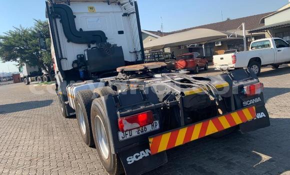 Buy Used Scania R420 White Truck in Chilanga in Lusaka Buy Used Scania R420 White Truck in Chilanga in Lusaka