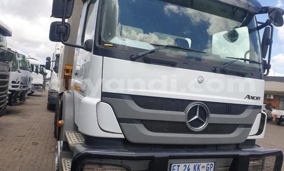 Acheter Occasion Utilitaire Mercedes–Benz 2628 Blanc à Chilanga, Lusaka Acheter Occasion Utilitaire Mercedes–Benz 2628 Blanc à Chilanga, Lusaka