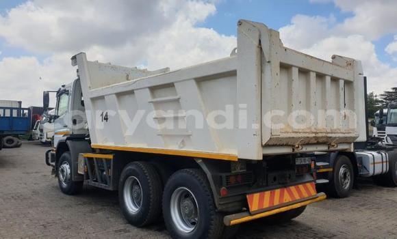 Acheter Occasion Utilitaire Mercedes–Benz 2628 Blanc à Chilanga, Lusaka Acheter Occasion Utilitaire Mercedes–Benz 2628 Blanc à Chilanga, Lusaka