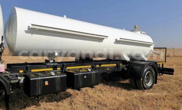 Buy Used Isuzu FTR 850 White Truck in Chinsali in Northern Buy Used Isuzu FTR 850 White Truck in Chinsali in Northern