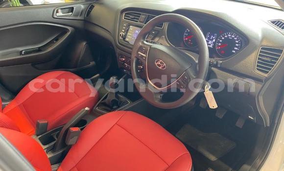 Acheter Occasion Voiture Hyundai i20 Gris à Livingstone, Zambie Acheter Occasion Voiture Hyundai i20 Gris à Livingstone, Zambie