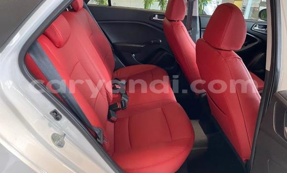 Acheter Occasion Voiture Hyundai i20 Gris à Livingstone, Zambie Acheter Occasion Voiture Hyundai i20 Gris à Livingstone, Zambie