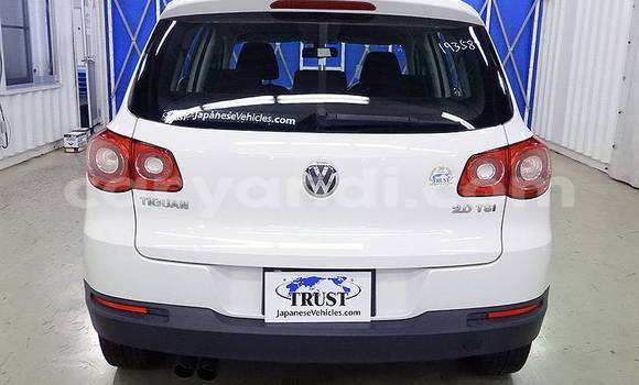 Acheter Import Voiture Volkswagen Touareg Blanc à Lusaka, Zambie Acheter Import Voiture Volkswagen Touareg Blanc à Lusaka, Zambie