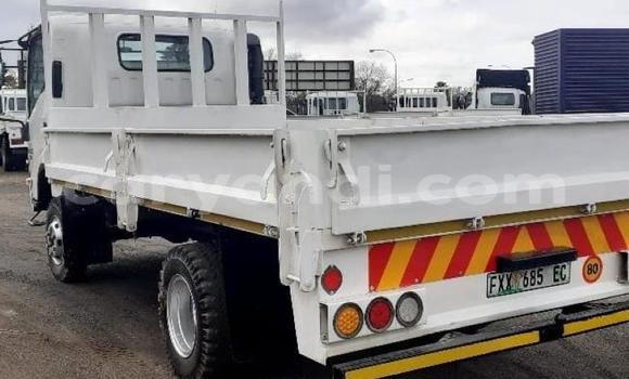 Acheter Occasion Utilitaire Isuzu FTR 850 Blanc à Chambishi, Copperbelt Acheter Occasion Utilitaire Isuzu FTR 850 Blanc à Chambishi, Copperbelt