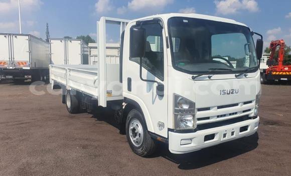 Acheter Occasion Utilitaire Nissan UD Blanc à Chililabombwe, Copperbelt Acheter Occasion Utilitaire Nissan UD Blanc à Chililabombwe, Copperbelt