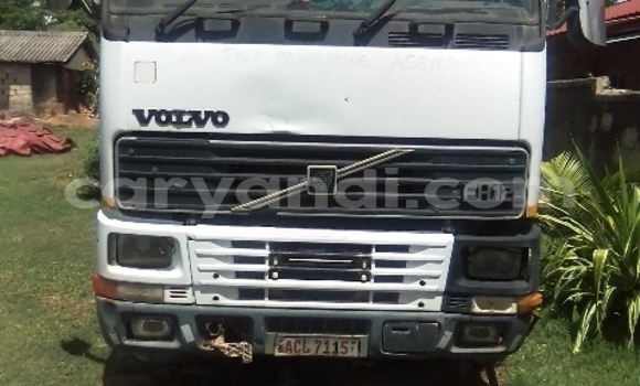Buy Used Volvo FL White Truck in Kitwe in Zambia
