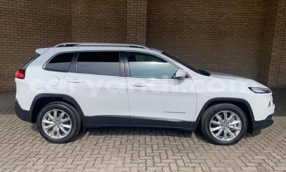 Buy Used Jeep Cherokee White Car in Chingola in Zambia Buy Used Jeep Cherokee White Car in Chingola in Zambia