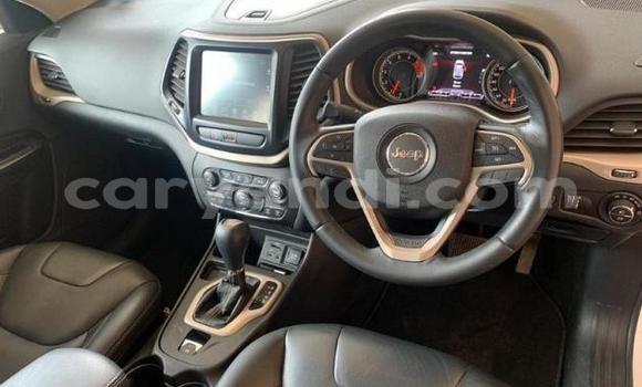 Buy Used Jeep Cherokee White Car in Chingola in Zambia Buy Used Jeep Cherokee White Car in Chingola in Zambia