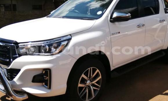 Nunua Ilio tumika Toyota Hilux Nyeupe Gari ndani ya Lusaka nchini Zambia