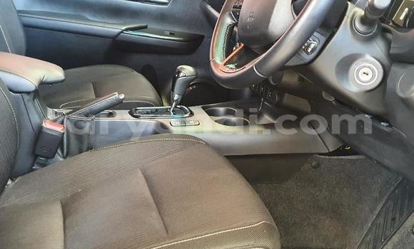 Acheter Occasion Voiture Toyota Hilux Gris à Lusaka, Zambie Acheter Occasion Voiture Toyota Hilux Gris à Lusaka, Zambie