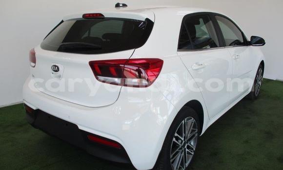 Acheter Occasion Voiture Kia Rio Blanc à Kabwe, Zambie Acheter Occasion Voiture Kia Rio Blanc à Kabwe, Zambie