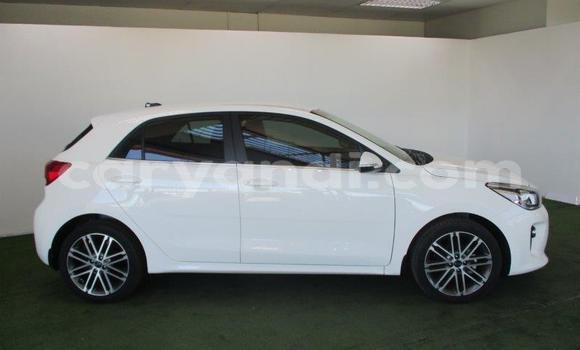 Acheter Occasion Voiture Kia Rio Blanc à Kabwe, Zambie Acheter Occasion Voiture Kia Rio Blanc à Kabwe, Zambie