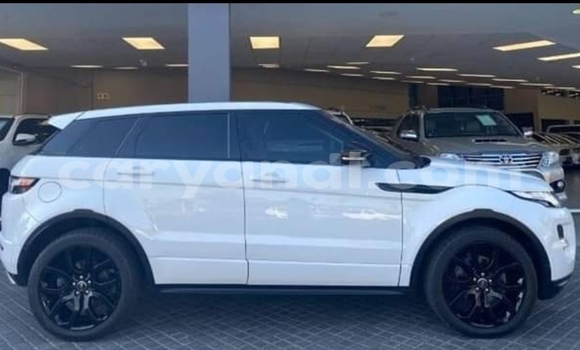 Acheter Occasion Voiture Land Rover Range Rover Evoque Blanc à Chipata, Zambie Acheter Occasion Voiture Land Rover Range Rover Evoque Blanc à Chipata, Zambie