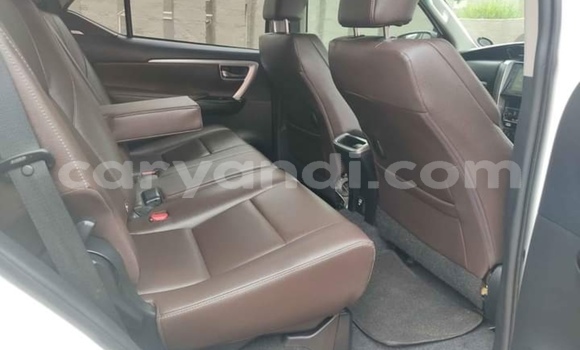 Acheter Occasion Voiture Toyota Fortuner Blanc à Chipata, Zambie Acheter Occasion Voiture Toyota Fortuner Blanc à Chipata, Zambie