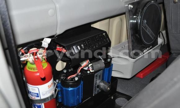 Nunua Ilio tumika Toyota Land Cruiser Brown Gari ndani ya Lusaka nchini Zambia Nunua Ilio tumika Toyota Land Cruiser Brown Gari ndani ya Lusaka nchini Zambia