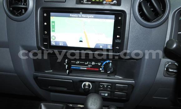 Nunua Ilio tumika Toyota Land Cruiser Brown Gari ndani ya Lusaka nchini Zambia Nunua Ilio tumika Toyota Land Cruiser Brown Gari ndani ya Lusaka nchini Zambia
