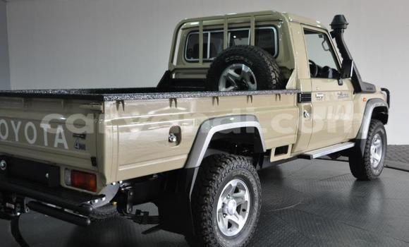 Nunua Ilio tumika Toyota Land Cruiser Brown Gari ndani ya Lusaka nchini Zambia Nunua Ilio tumika Toyota Land Cruiser Brown Gari ndani ya Lusaka nchini Zambia