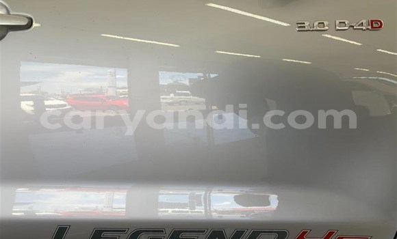 Tenga Tsaru Toyota Hilux Sirivha Mota in Isoka in Northern Tenga Tsaru Toyota Hilux Sirivha Mota in Isoka in Northern