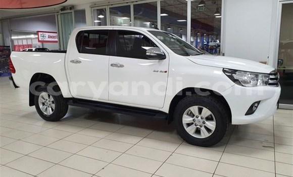 Buy Used Toyota Hilux White Car in Lusaka in Zambia