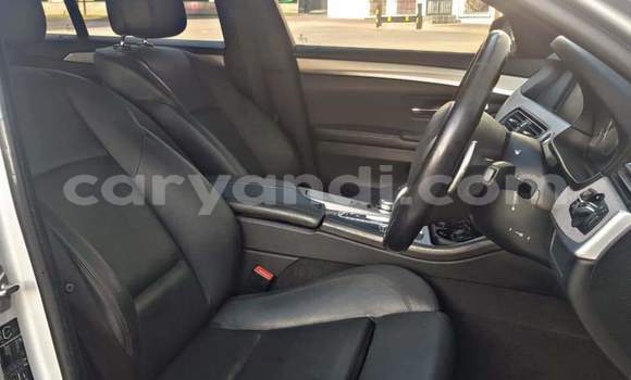 Acheter Occasion Voiture BMW 5–Series Gris à Livingstone, Zambie Acheter Occasion Voiture BMW 5–Series Gris à Livingstone, Zambie