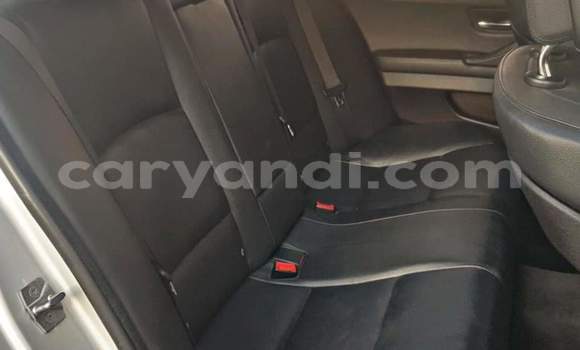 Acheter Occasion Voiture BMW 5–Series Gris à Livingstone, Zambie Acheter Occasion Voiture BMW 5–Series Gris à Livingstone, Zambie