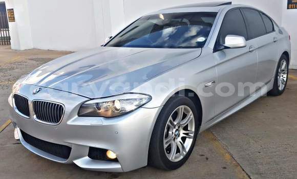 Acheter Occasion Voiture BMW 5–Series Gris à Livingstone, Zambie Acheter Occasion Voiture BMW 5–Series Gris à Livingstone, Zambie