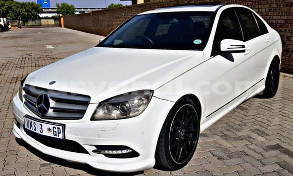 Tenga Tsaru Mercedes‒Benz C–Class Chena Mota in Livingstone in Zambia Tenga Tsaru Mercedes‒Benz C–Class Chena Mota in Livingstone in Zambia