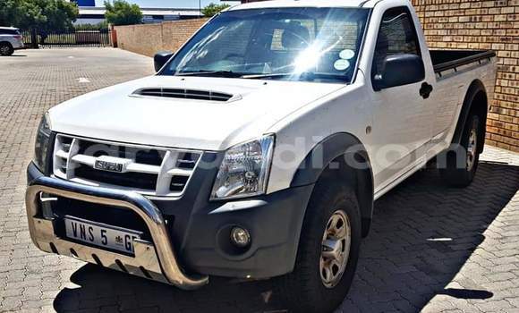 Acheter Occasion Voiture Isuzu KB Blanc à Livingstone, Zambie Acheter Occasion Voiture Isuzu KB Blanc à Livingstone, Zambie