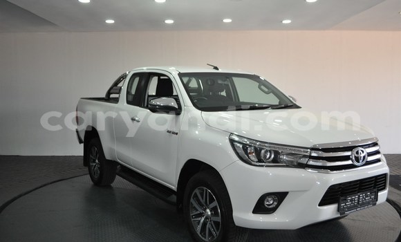 Buy Used Toyota Hilux White Car in Lusaka in Zambia