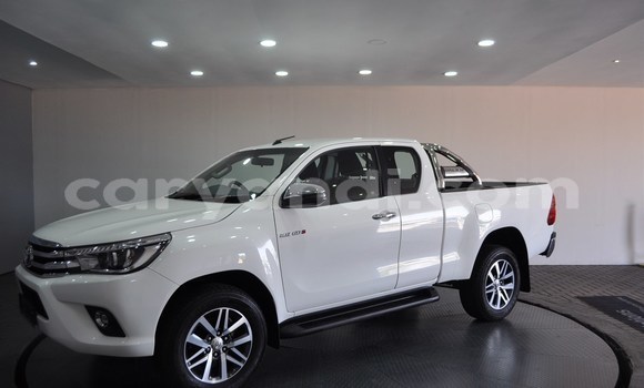 Tenga Tsaru Toyota Hilux Chena Mota in Lusaka in Zambia Tenga Tsaru Toyota Hilux Chena Mota in Lusaka in Zambia